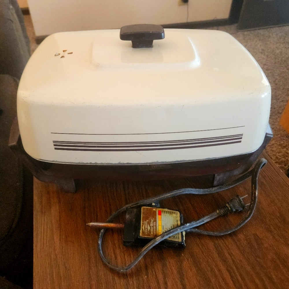 Vintage Westbend Electric Skillet